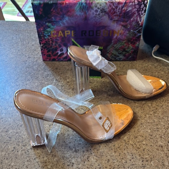 Cape Robbin Transparent and Gold Heels - Picture 5 of 10